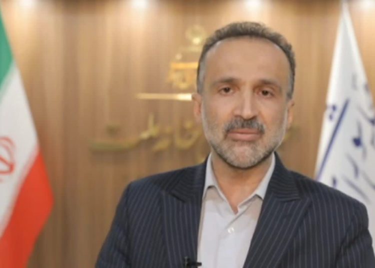 نجفی در انتقاد از بانک مرکزی: سیاست های غلط، مردم را به سمت طلا و ارز سوق می دهد